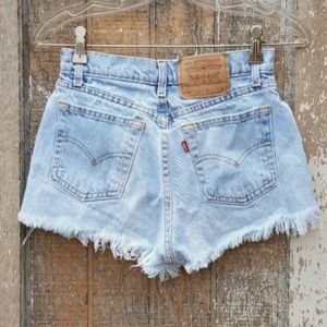RARE Vintage Levi's 560 high rise jean shorts